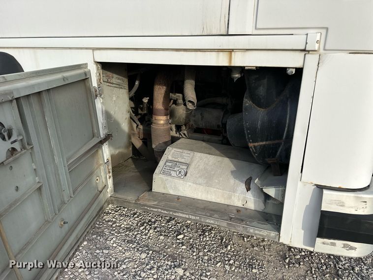 image for item NS9133 1998 MCI 102-DL3  coach bus