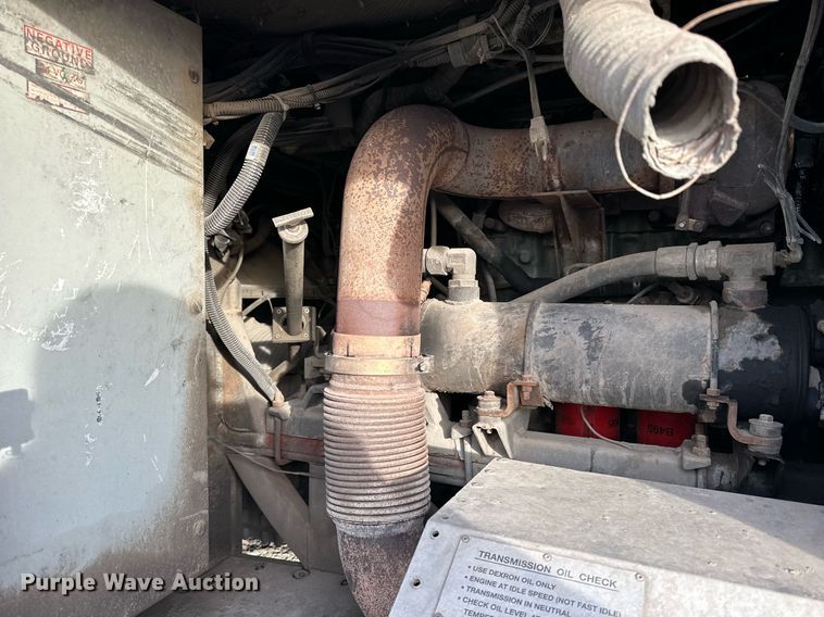 image for item NS9133 1998 MCI 102-DL3  coach bus