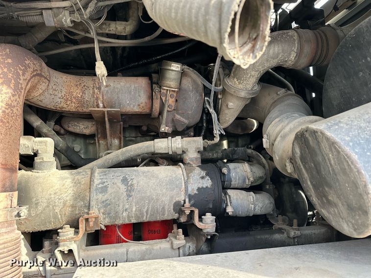 image for item NS9133 1998 MCI 102-DL3  coach bus