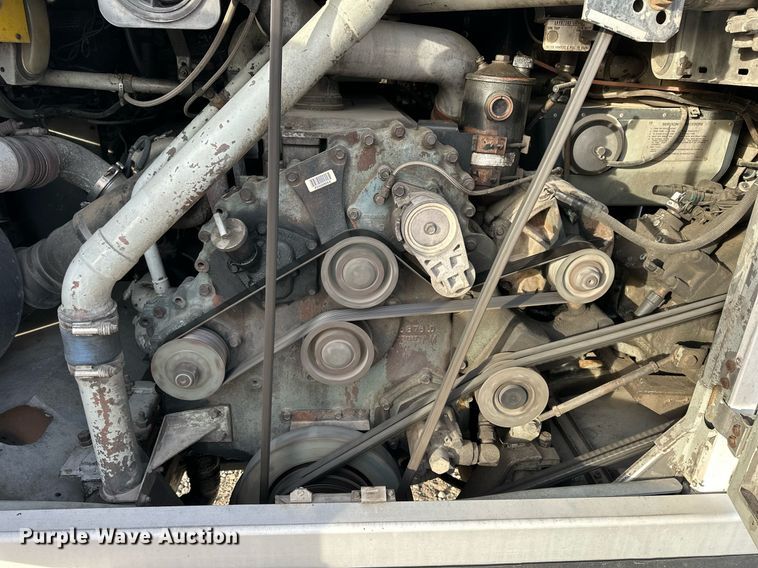 image for item NS9133 1998 MCI 102-DL3  coach bus