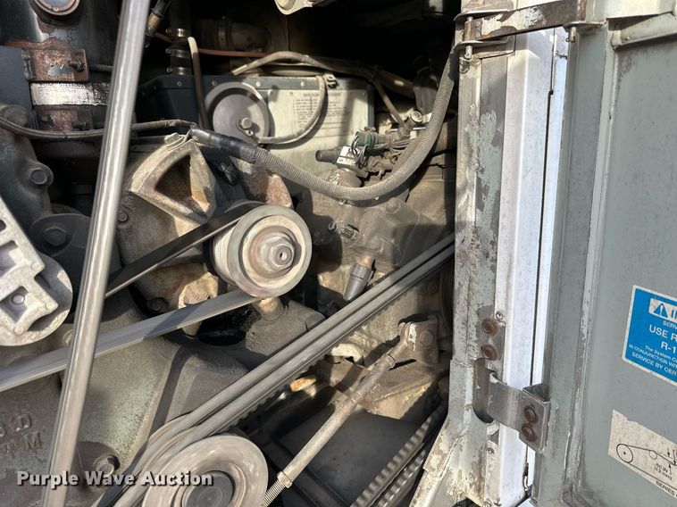 image for item NS9133 1998 MCI 102-DL3  coach bus