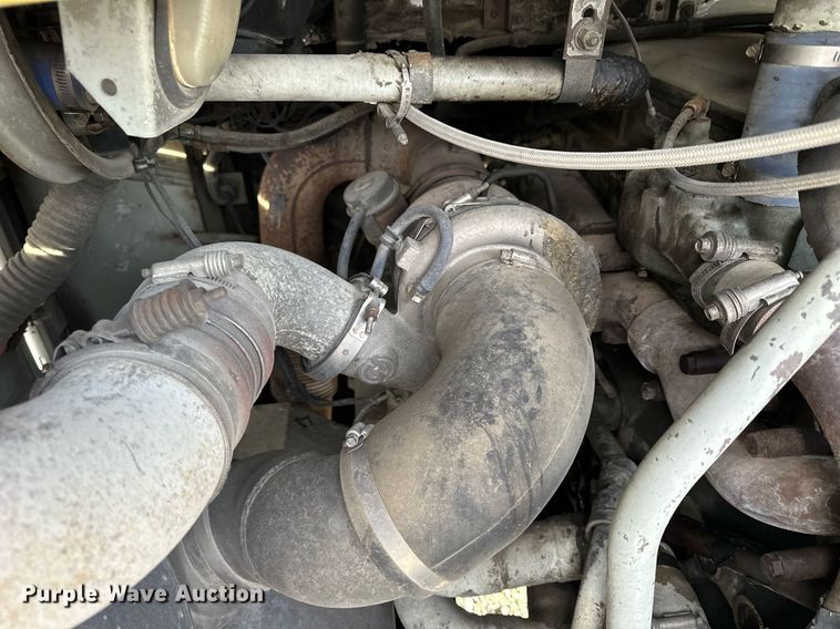 image for item NS9133 1998 MCI 102-DL3  coach bus