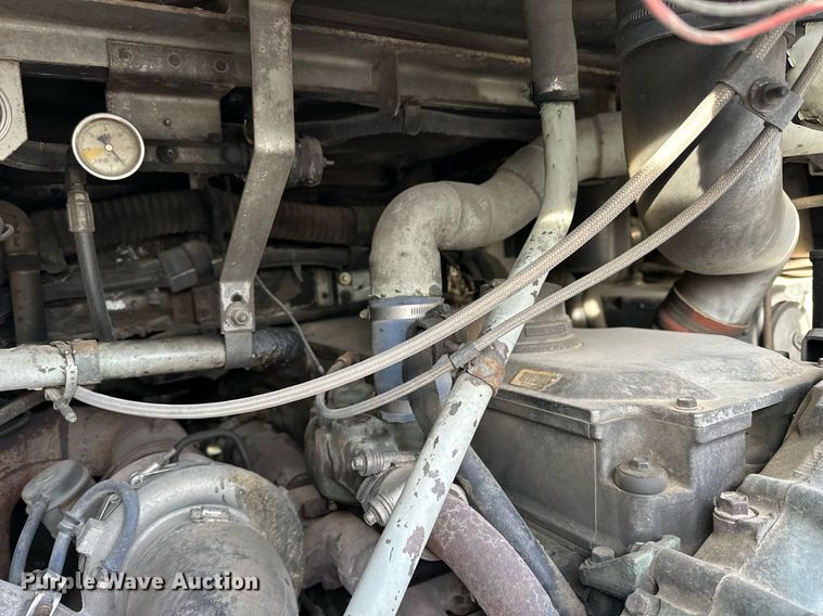 image for item NS9133 1998 MCI 102-DL3  coach bus