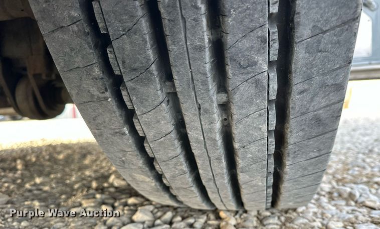 image for item NS9133 1998 MCI 102-DL3  coach bus