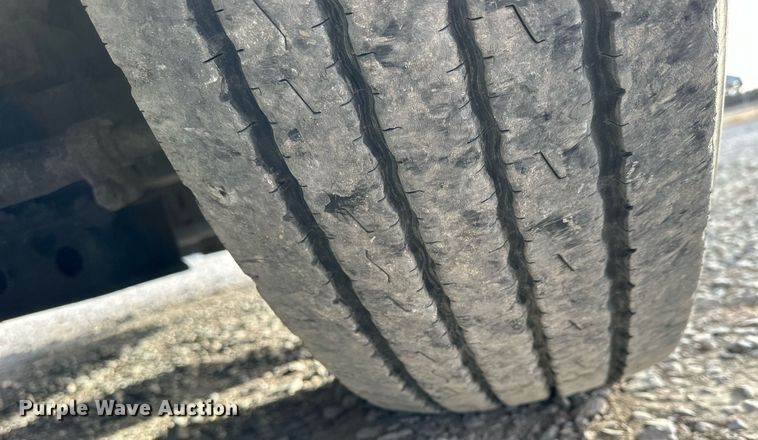 image for item NS9133 1998 MCI 102-DL3  coach bus