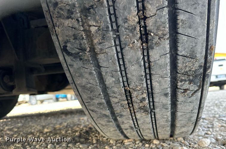 image for item NS9133 1998 MCI 102-DL3  coach bus