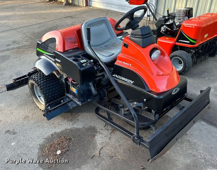 image for item NS9143 2005 Jacobsen Groom Master II  bunker rake