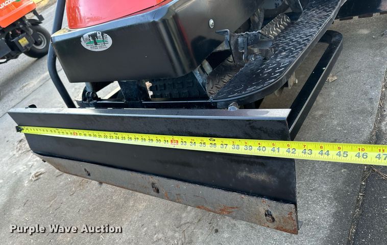 image for item NS9143 2005 Jacobsen Groom Master II  bunker rake