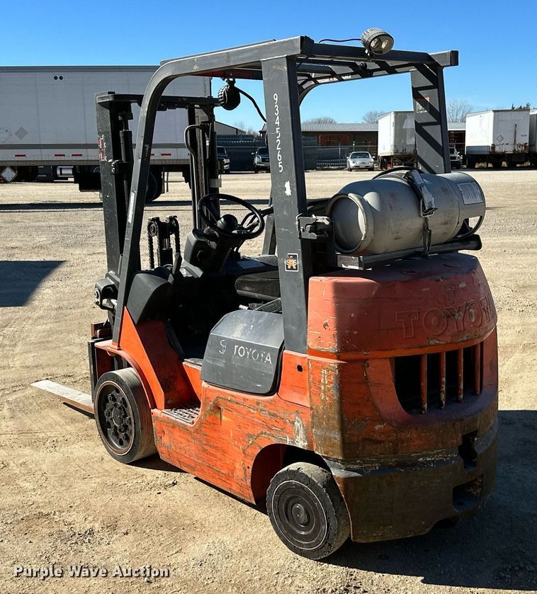 image for item OD9779 2005 Toyota 7FGCU20  forklift