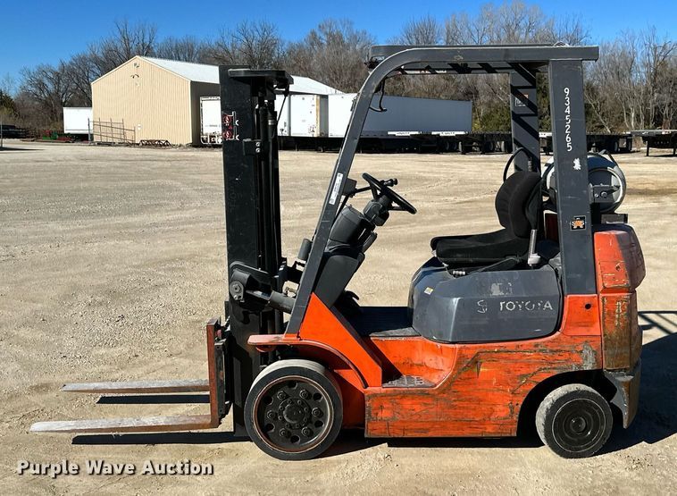 image for item OD9779 2005 Toyota 7FGCU20  forklift