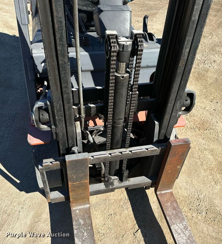 image for item OD9779 2005 Toyota 7FGCU20  forklift