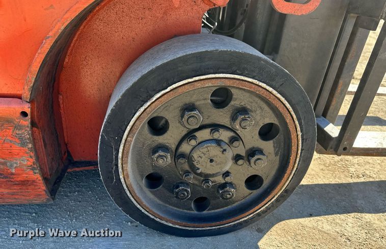 image for item OD9779 2005 Toyota 7FGCU20  forklift