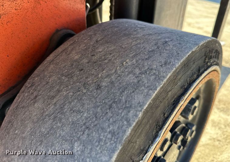 image for item OD9779 2005 Toyota 7FGCU20  forklift