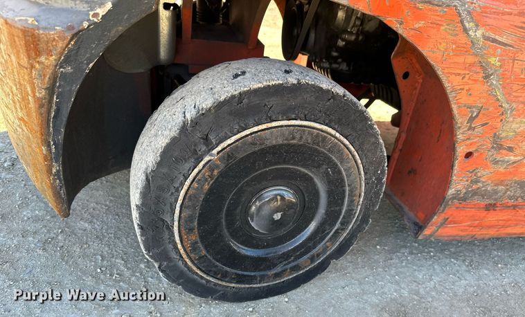 image for item OD9779 2005 Toyota 7FGCU20  forklift