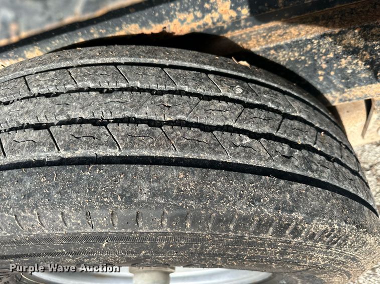 image for item OF9208 2004 L&L  dump trailer