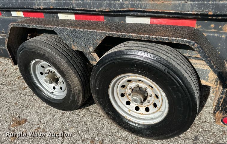 image for item OF9208 2004 L&L  dump trailer