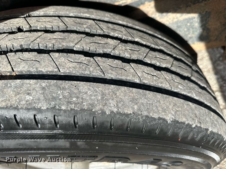 image for item OF9208 2004 L&L  dump trailer