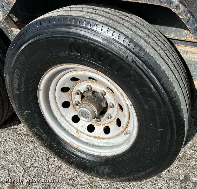 image for item OF9208 2004 L&L  dump trailer