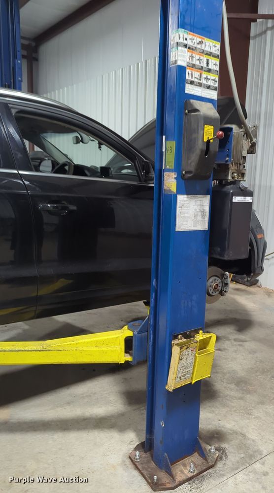 image for item OL9200 Rotary SPOA9-200  two post automotive lift