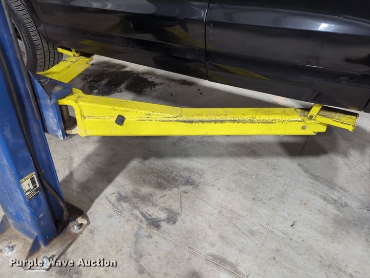 image for item OL9200 Rotary SPOA9-200  two post automotive lift