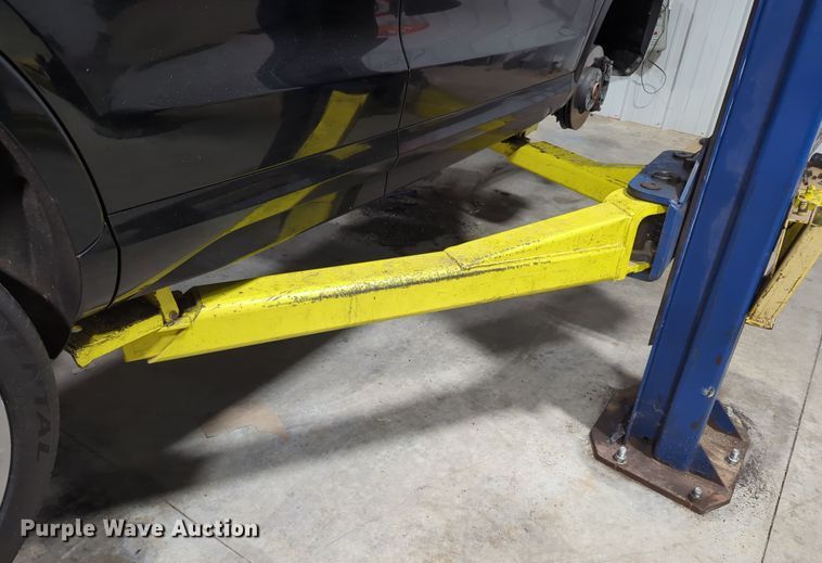 image for item OL9200 Rotary SPOA9-200  two post automotive lift