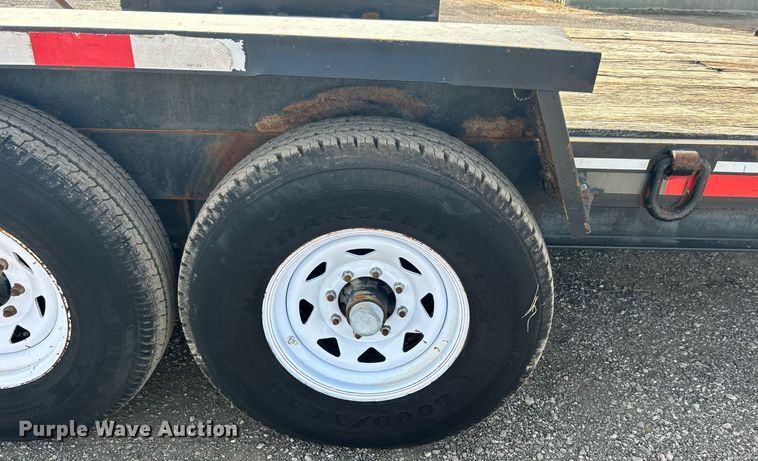 image for item OM9207 2012 Interstate Trailers  tilt deck equipment trailer