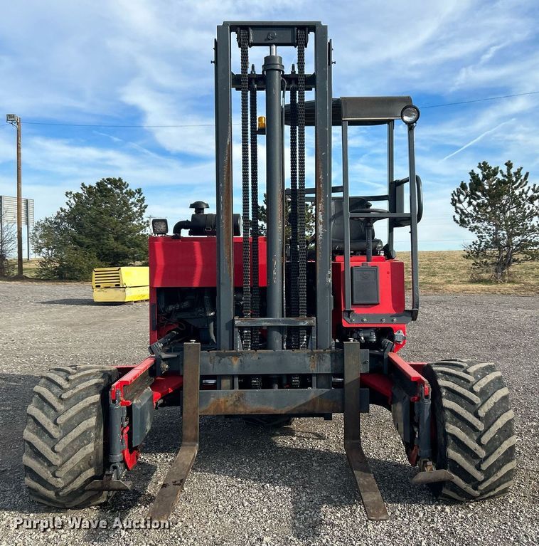 image for item OM9219 2002 Moffett M5500  forklift