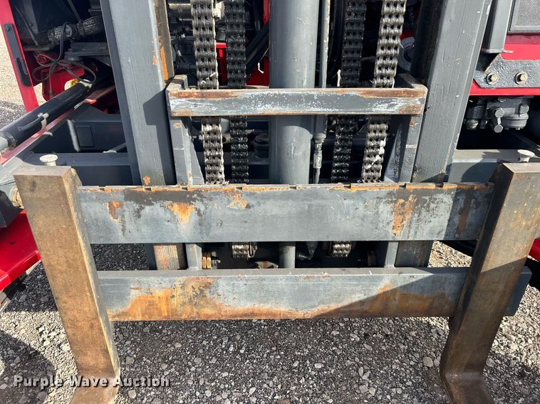 image for item OM9219 2002 Moffett M5500  forklift