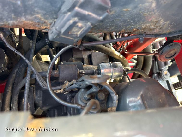 image for item OM9219 2002 Moffett M5500  forklift