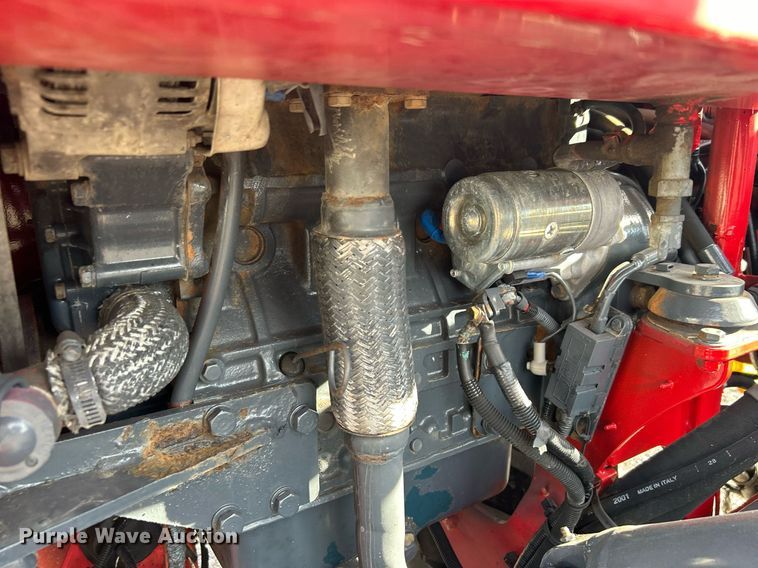 image for item OM9219 2002 Moffett M5500  forklift