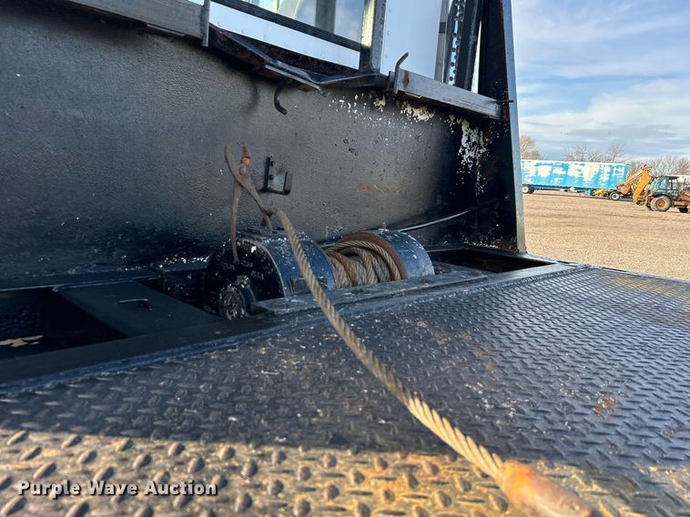 image for item OM9222 1996 Kenworth T800  rollback truck