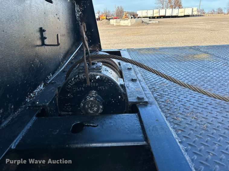 image for item OM9222 1996 Kenworth T800  rollback truck