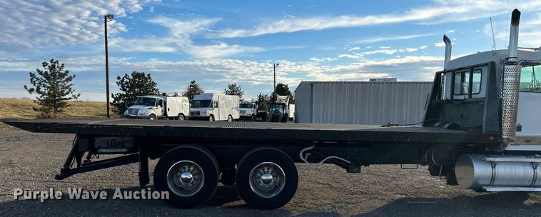 image for item OM9222 1996 Kenworth T800  rollback truck