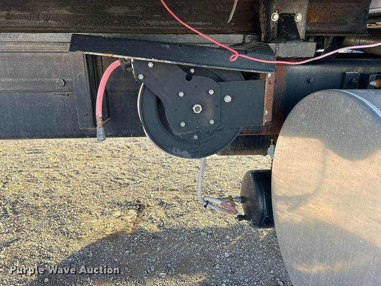 image for item OM9222 1996 Kenworth T800  rollback truck