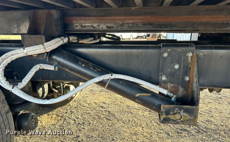 image for item OM9222 1996 Kenworth T800  rollback truck