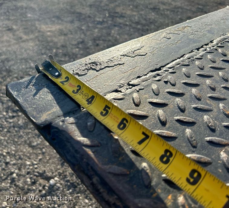 image for item OM9222 1996 Kenworth T800  rollback truck