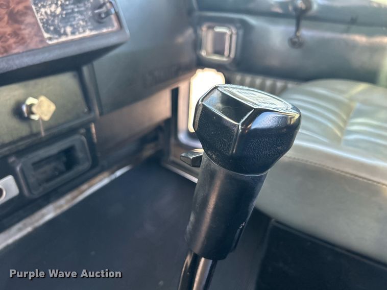 image for item OM9222 1996 Kenworth T800  rollback truck