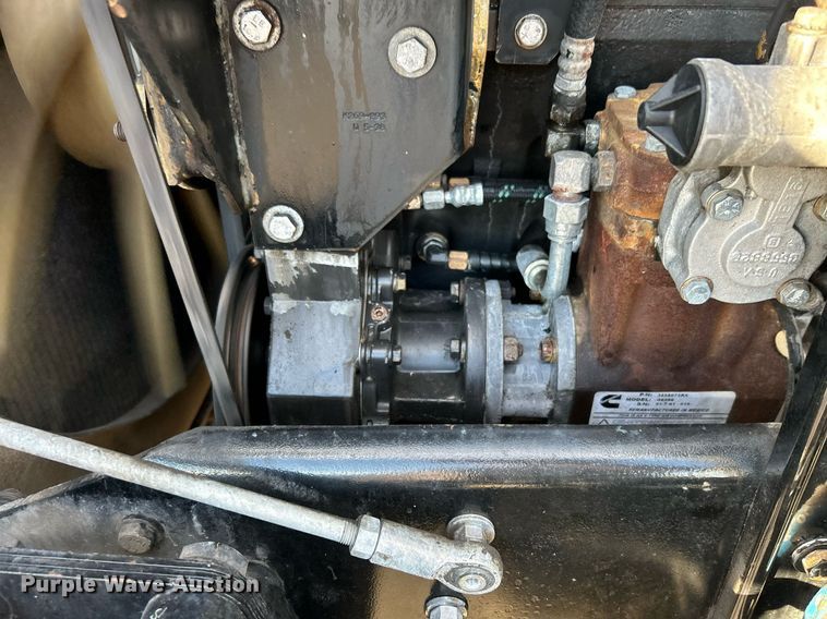 image for item OM9222 1996 Kenworth T800  rollback truck