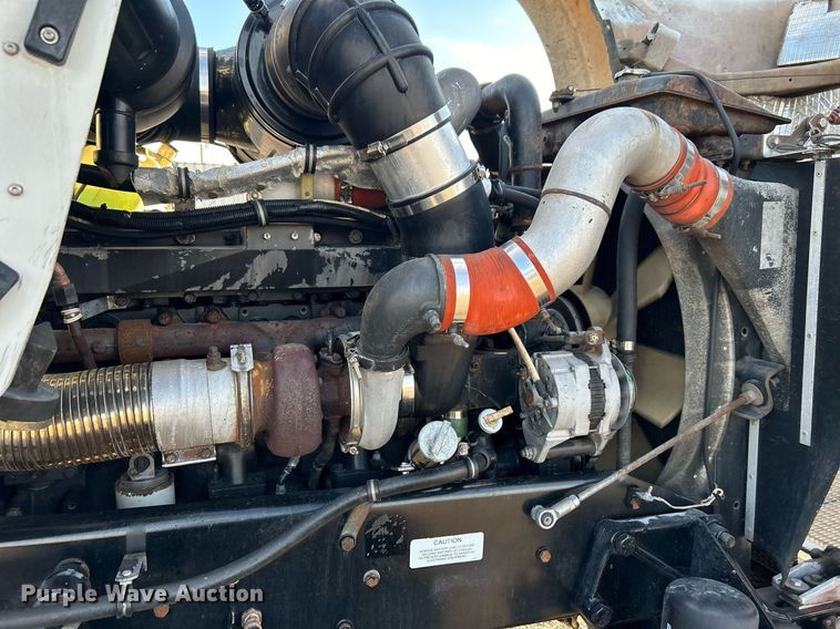 image for item OM9222 1996 Kenworth T800  rollback truck