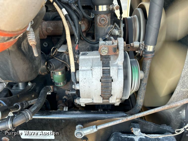 image for item OM9222 1996 Kenworth T800  rollback truck