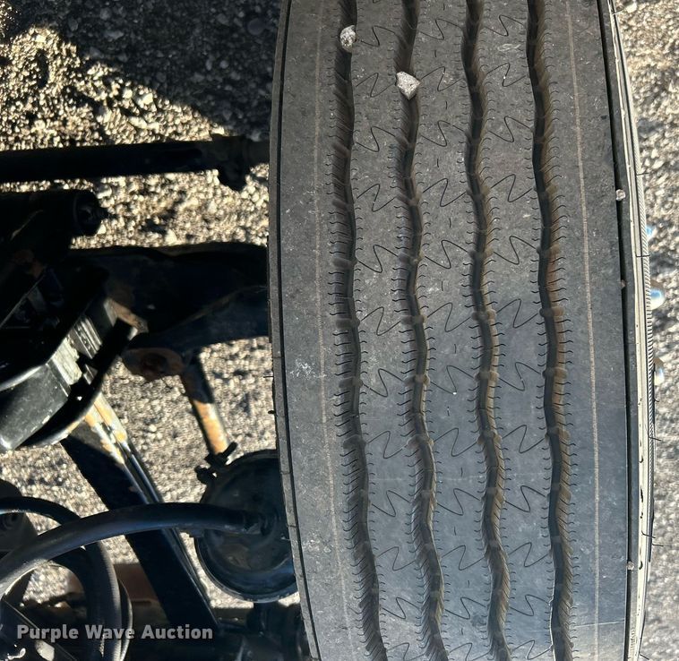 image for item OM9222 1996 Kenworth T800  rollback truck