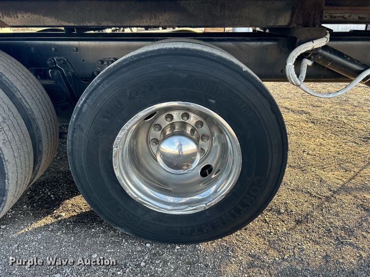 image for item OM9222 1996 Kenworth T800  rollback truck