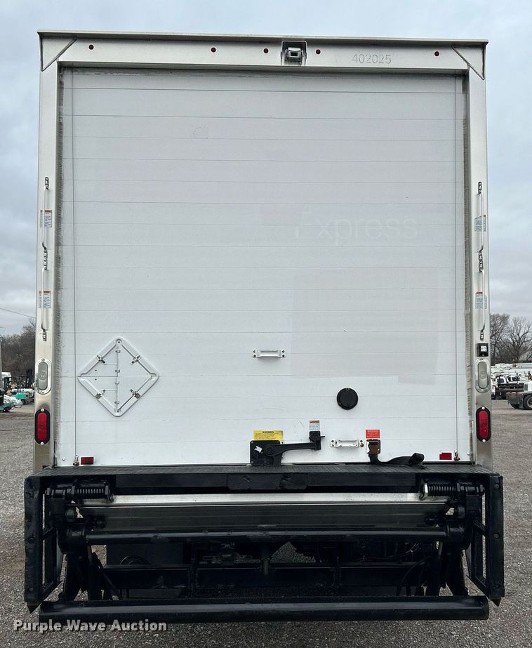 image for item OM9229 2013 Freightliner M2 Business Class  box truck