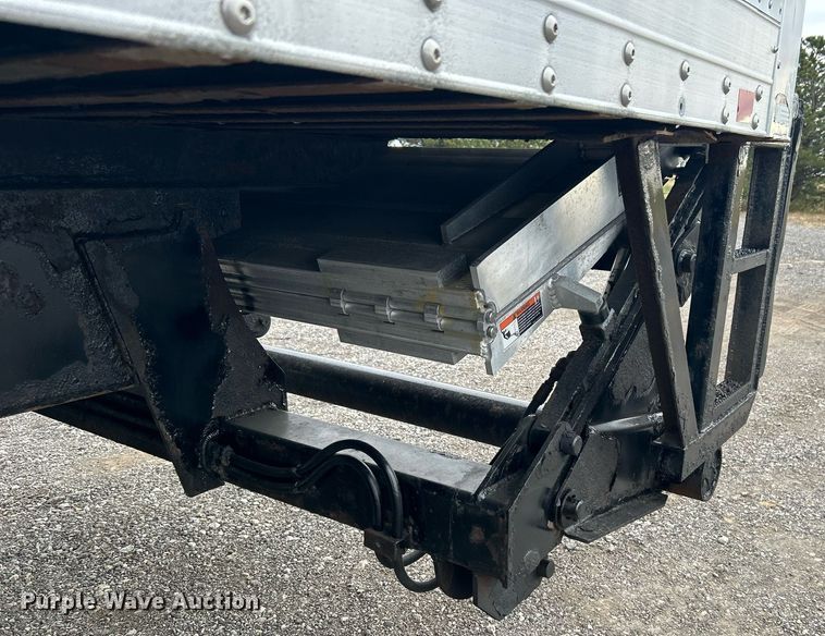 image for item OM9229 2013 Freightliner M2 Business Class  box truck