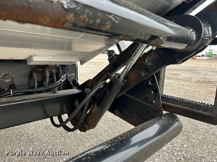 image for item OM9229 2013 Freightliner M2 Business Class  box truck