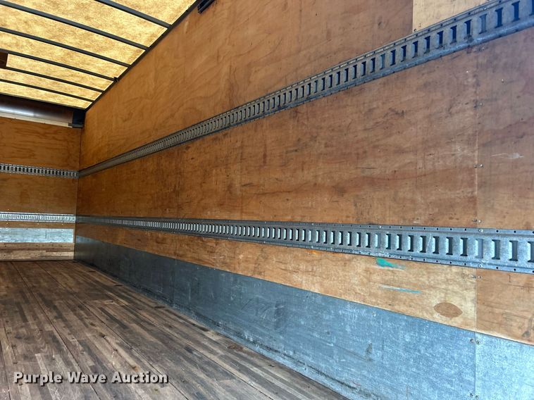 image for item OM9229 2013 Freightliner M2 Business Class  box truck