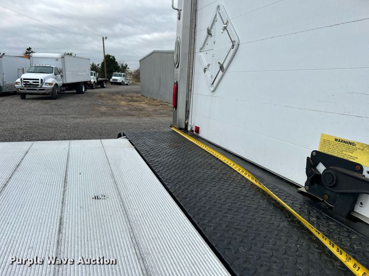 image for item OM9229 2013 Freightliner M2 Business Class  box truck