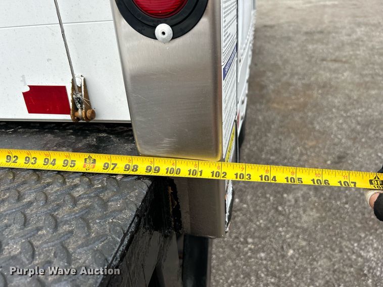 image for item OM9229 2013 Freightliner M2 Business Class  box truck