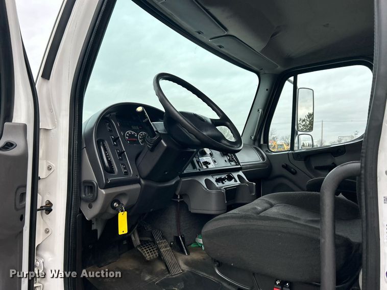 image for item OM9229 2013 Freightliner M2 Business Class  box truck