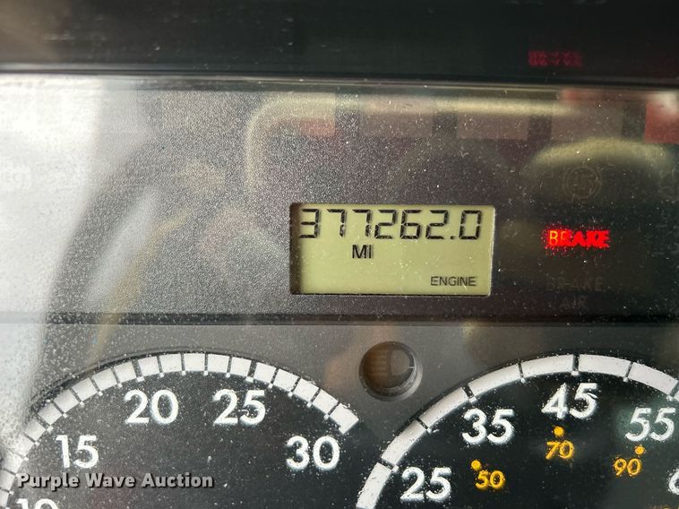 image for item OM9229 2013 Freightliner M2 Business Class  box truck